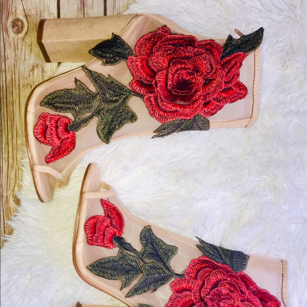 Rose mesh Booties